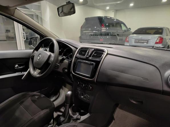 Renault Logan II с пробегом 2017 года, цена 545 000 рублей, 184623 км, седан, Автокод Объявления