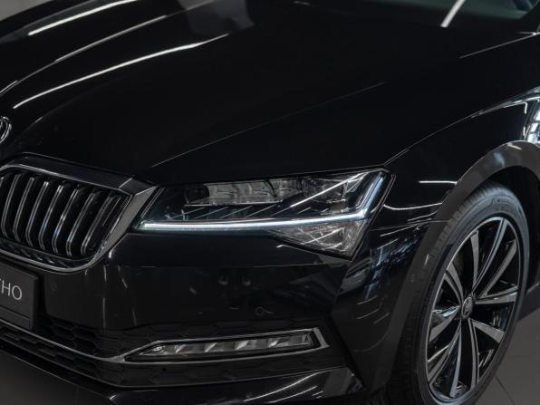 Skoda Superb III Рестайлинг с пробегом 2025 года, цена 3 340 000 рублей, 1723 км, лифтбек, Автокод Объявления