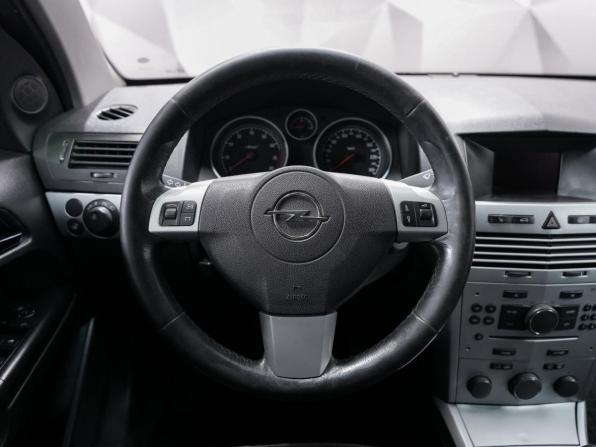 Opel Astra H Рестайлинг с пробегом 2011 года, цена 515 000 рублей, 236000 км, седан, Автокод Объявления