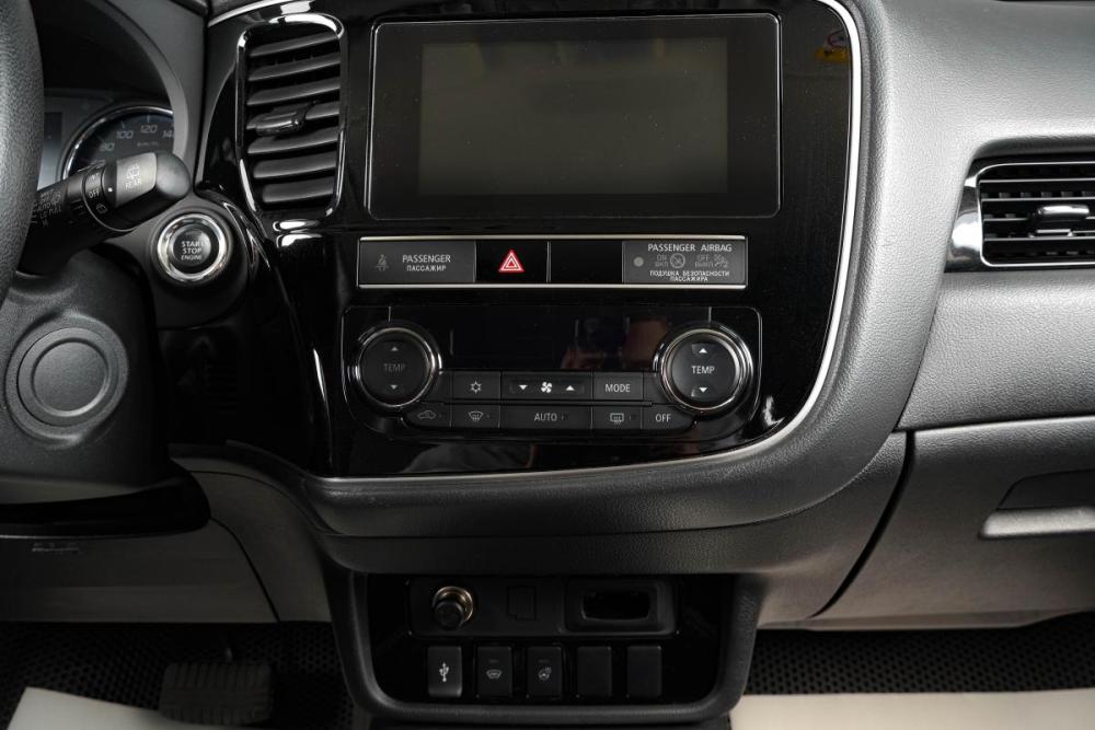 Mitsubishi Outlander III Рестайлинг 2 Тюмень  - изображение 17