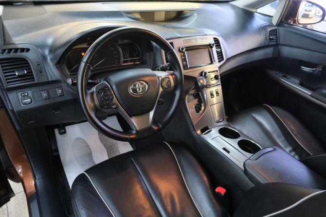 Toyota Venza II с пробегом 2013 года, цена 2 379 000 рублей, 126000 км, внедорожник, Автокод Объявления
