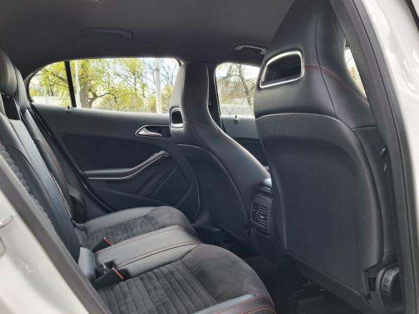 Mercedes-Benz GLA I (X156) с пробегом 2015 года, цена 2 650 000 рублей, 49323 км, внедорожник, Автокод Объявления