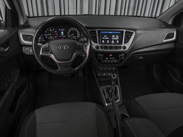 Hyundai Solaris II с пробегом 2019 года, цена 1 349 000 рублей, 115243 км, седан, Автокод Объявления