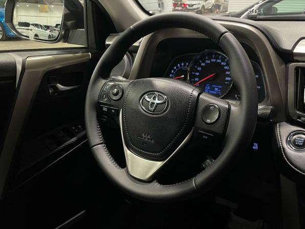 Toyota RAV4 IV (XA40) с пробегом 2014 года, цена 2 044 000 рублей, 220551 км, внедорожник, Автокод Объявления