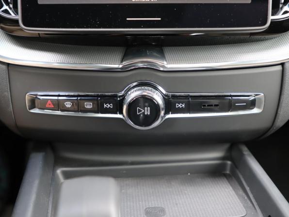 Volvo XC60 II Рестайлинг 2 с пробегом 2025 года, цена 6 290 000 рублей, 62 км, внедорожник, Автокод Объявления