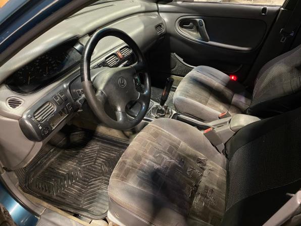 Mazda 626 IV (GE) с пробегом 1993 года, цена 120 000 рублей, 555937 км, хэтчбек, Автокод Объявления
