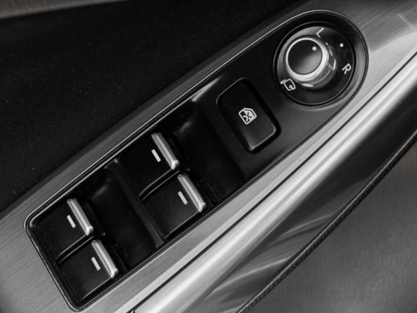 Mazda 6 III (GJ) Рестайлинг с пробегом 2015 года, цена 1 590 000 рублей, 275967 км, седан, Автокод Объявления