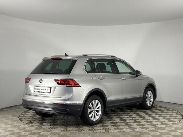 Volkswagen Tiguan II Рестайлинг с пробегом 2021 года, цена 2 780 000 рублей, 85072 км, внедорожник, Автокод Объявления
