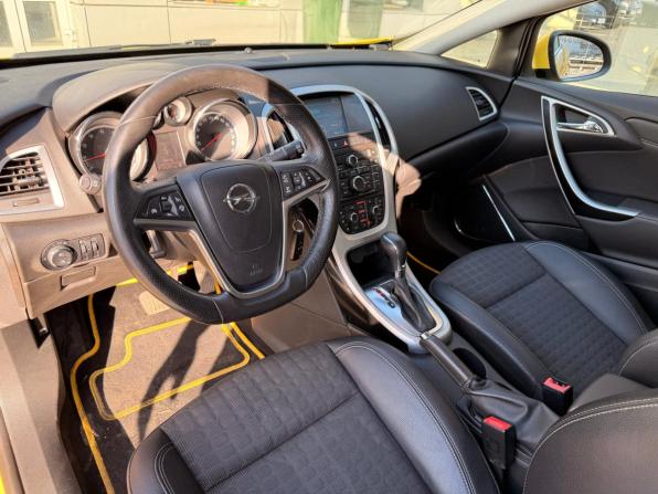 Opel Astra J Рестайлинг с пробегом 2012 года, цена 797 000 рублей, 102451 км, хэтчбек, Автокод Объявления