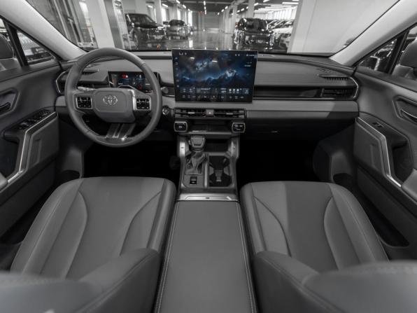 Toyota RAV4 VI (XA60) с пробегом 2026 года, цена 4 450 000 рублей, 12 км, внедорожник, Автокод Объявления