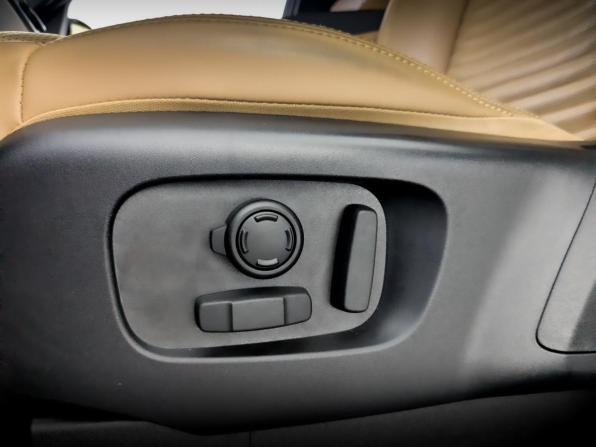 Land Rover Discovery V Рестайлинг с пробегом 2024 года, цена 8 800 000 рублей, 64000 км, внедорожник, Автокод Объявления