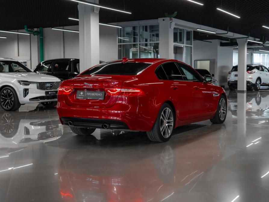 Jaguar XE I Москва  - изображение 4