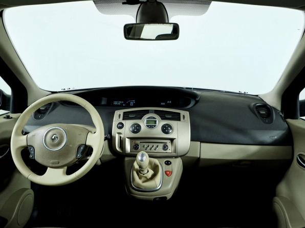 Renault Scenic II Рестайлинг с пробегом 2009 года, цена 598 000 рублей, 177207 км, компактвэн, Автокод Объявления