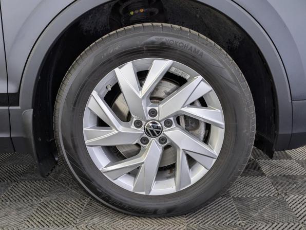 Volkswagen Tiguan II Рестайлинг с пробегом 2021 года, цена 3 780 000 рублей, 17314 км, внедорожник, Автокод Объявления