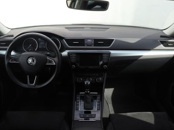 Skoda Superb III с пробегом 2015 года, цена 1 599 000 рублей, 135132 км, лифтбек, Автокод Объявления