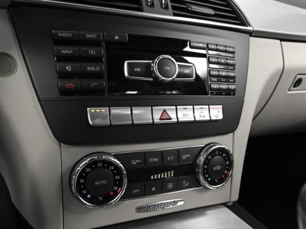 Mercedes-Benz C-Класс III (W204) Рестайлинг с пробегом 2012 года, цена 1 388 000 рублей, 160073 км, седан, Автокод Объявления