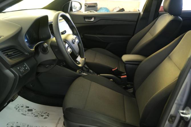 Hyundai Solaris II с пробегом 2017 года, цена 1 279 000 рублей, 126900 км, седан, Автокод Объявления