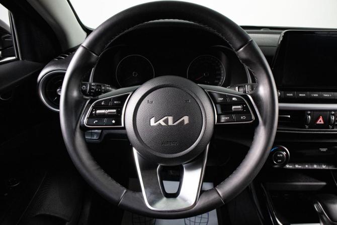 Kia Cerato IV Рестайлинг с пробегом 2021 года, цена 2 589 000 рублей, 34000 км, седан, Автокод Объявления