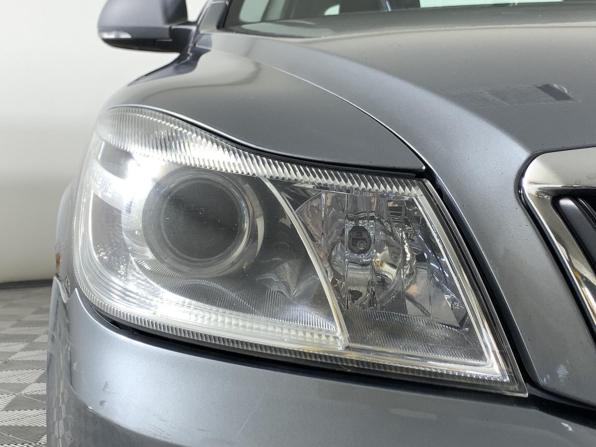 Skoda Octavia II (A5) Рестайлинг с пробегом 2013 года, цена 865 000 рублей, 216310 км, лифтбек, Автокод Объявления
