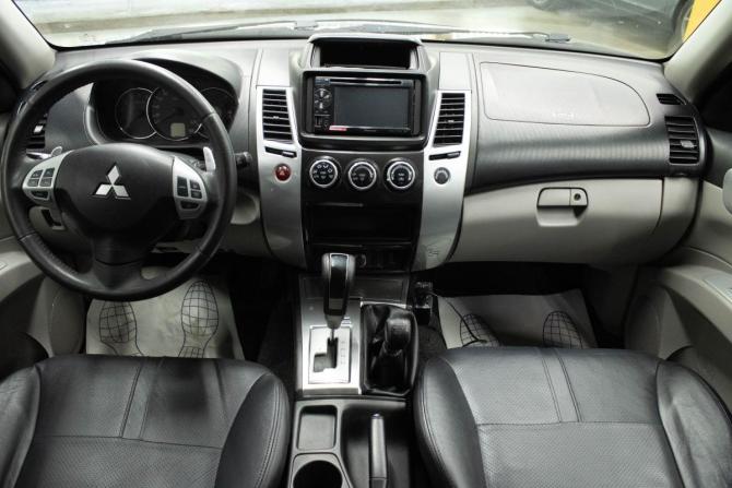 Mitsubishi Pajero Sport II Рестайлинг с пробегом 2013 года, цена 1 899 000 рублей, 143855 км, внедорожник, Автокод Объявления