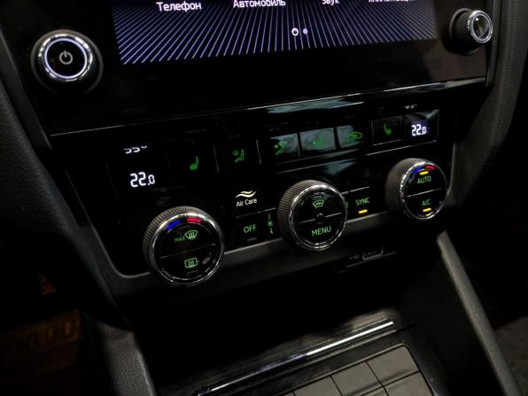 Skoda Octavia III (A7) Рестайлинг с пробегом 2020 года, цена 2 300 000 рублей, 83386 км, лифтбек, Автокод Объявления