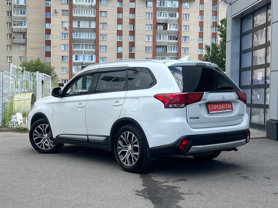 Mitsubishi Outlander III Рестайлинг 2 Санкт-Петербург  - изображение 6