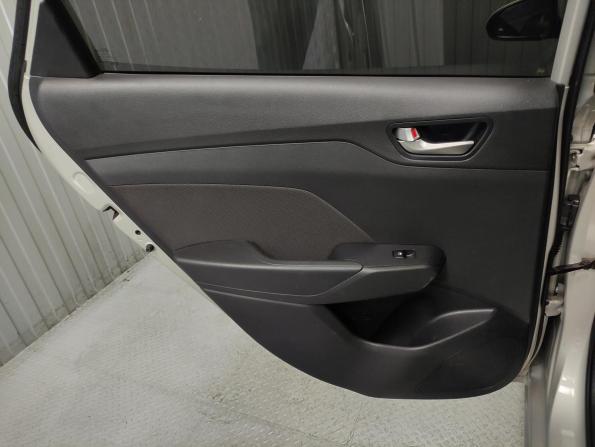 Hyundai Solaris II с пробегом 2019 года, цена 960 000 рублей, 191500 км, седан, Автокод Объявления