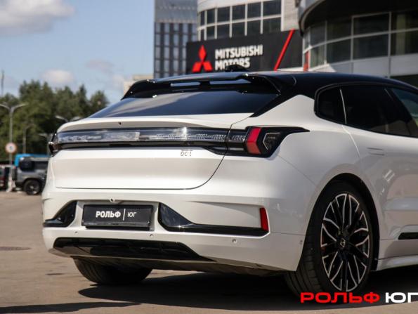 Zeekr 001 I с пробегом 2023 года, цена 5 198 000 рублей, 35105 км, лифтбек, Автокод Объявления