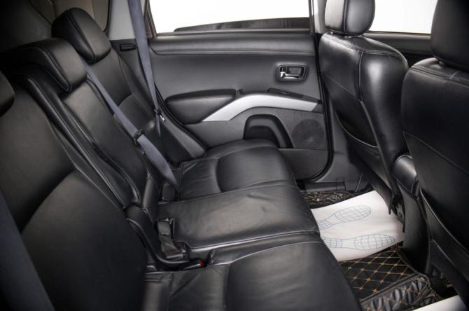 Mitsubishi Outlander II Рестайлинг с пробегом 2010 года, цена 1 099 000 рублей, 261530 км, внедорожник, Автокод Объявления