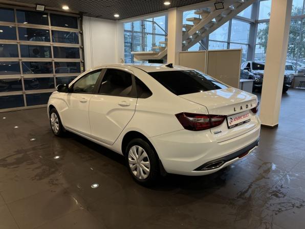 Lada (ВАЗ) Vesta I Рестайлинг (NG) с пробегом 2024 года, цена 1 558 000 рублей, 23861 км, седан, Автокод Объявления