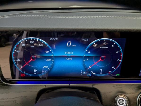 Mercedes-Benz E-Класс V (W213 S213 C238) Рестайлинг с пробегом 2021 года, цена 4 350 000 рублей, 70800 км, седан, Автокод Объявления