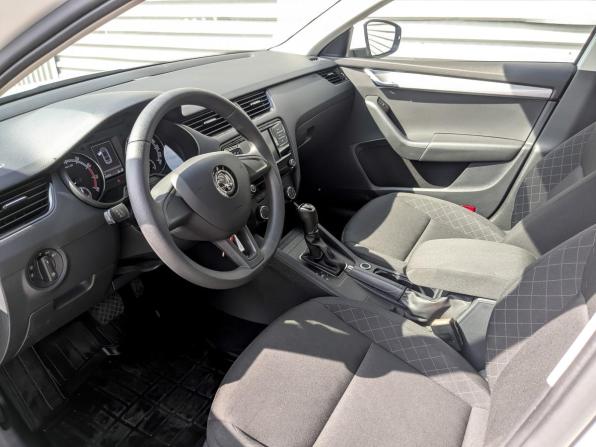 Skoda Octavia III (A7) Рестайлинг с пробегом 2020 года, цена 2 145 000 рублей, 65372 км, лифтбек, Автокод Объявления