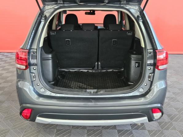 Mitsubishi Outlander III Рестайлинг 2 с пробегом 2018 года, цена 1 699 000 рублей, 170000 км, внедорожник, Автокод Объявления
