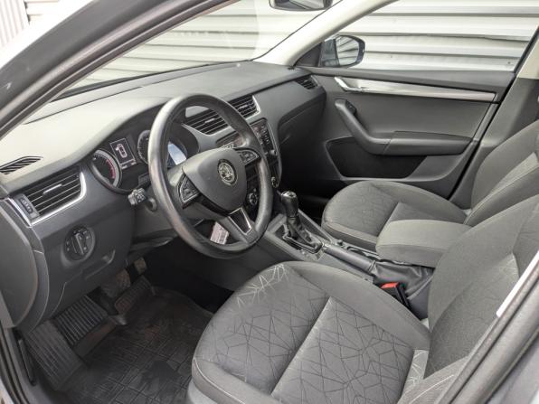 Skoda Octavia III (A7) Рестайлинг с пробегом 2020 года, цена 1 690 000 рублей, 126026 км, лифтбек, Автокод Объявления