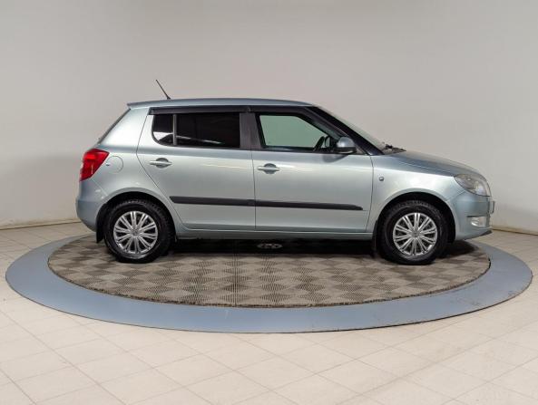 Skoda Fabia II Рестайлинг с пробегом 2013 года, цена 679 900 рублей, 203000 км, хэтчбек, Автокод Объявления
