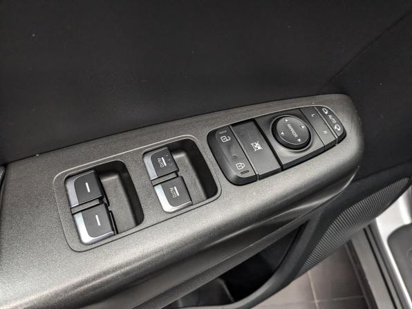 Kia Sportage IV с пробегом 2018 года, цена 2 050 000 рублей, 96520 км, внедорожник, Автокод Объявления