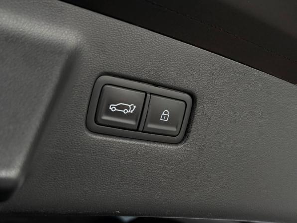 Hyundai Santa Fe V (MX5) с пробегом 2024 года, цена 4 899 000 рублей, 28000 км, внедорожник, Автокод Объявления
