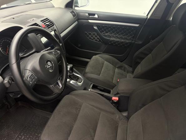 Volkswagen Jetta V с пробегом 2009 года, цена 630 000 рублей, 350000 км, седан, Автокод Объявления
