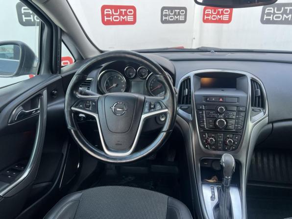 Opel Astra J с пробегом 2011 года, цена 650 000 рублей, 183300 км, хэтчбек, Автокод Объявления