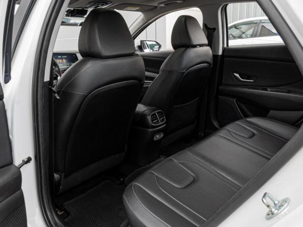 Hyundai Elantra VII (CN7) Рестайлинг с пробегом 2024 года, цена 2 290 000 рублей, 13372 км, седан, Автокод Объявления
