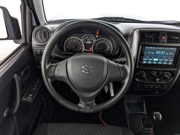 Suzuki Jimny III Рестайлинг 2 с пробегом 2018 года, цена 1 700 000 рублей, 102517 км, внедорожник, Автокод Объявления