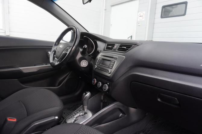 Kia Rio III Рестайлинг с пробегом 2017 года, цена 995 000 рублей, 173000 км, хэтчбек, Автокод Объявления