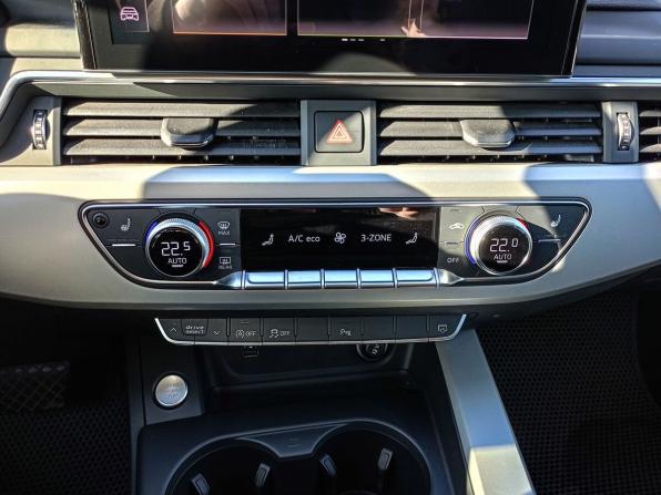 Audi A4 V (B9) Рестайлинг с пробегом 2020 года, цена 2 998 000 рублей, 83255 км, седан, Автокод Объявления