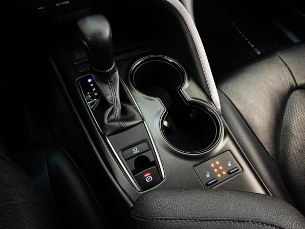 Toyota Camry VIII (XV70) Рестайлинг с пробегом 2021 года, цена 3 468 000 рублей, 79438 км, седан, Автокод Объявления