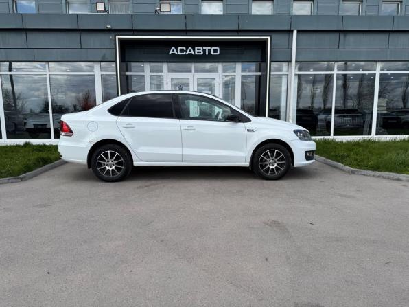 Volkswagen Polo V Рестайлинг с пробегом 2018 года, цена 850 000 рублей, 178301 км, седан, Автокод Объявления