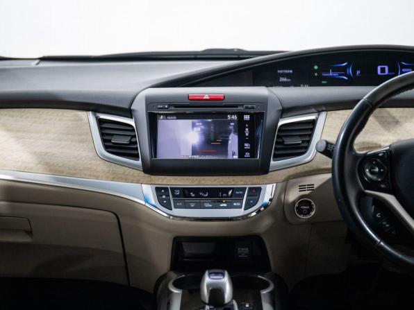 Honda Jade I с пробегом 2015 года, цена 1 238 500 рублей, 163765 км, компактвэн, Автокод Объявления