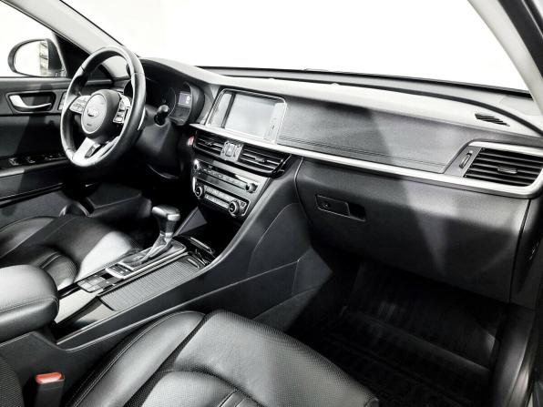 Kia Optima IV Рестайлинг с пробегом 2018 года, цена 2 135 000 рублей, 71245 км, седан, Автокод Объявления