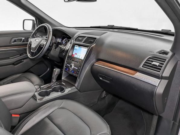 Ford Explorer V Рестайлинг с пробегом 2018 года, цена 3 725 000 рублей, 47253 км, внедорожник, Автокод Объявления