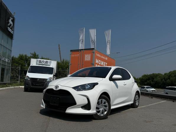Toyota Yaris IV с пробегом 2021 года, цена 1 199 000 рублей, 31475 км, хэтчбек, Автокод Объявления