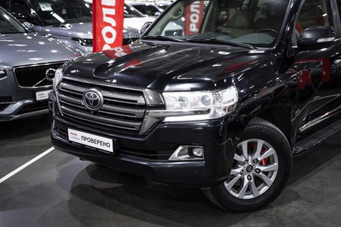 Toyota Land Cruiser 200 Series Рестайлинг 2 с пробегом 2015 года, цена 4 657 436 рублей, 301456 км, внедорожник, Автокод Объявления